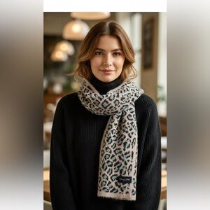 New‎ Marcus Adler Blush Pink leopard faux fur scarf